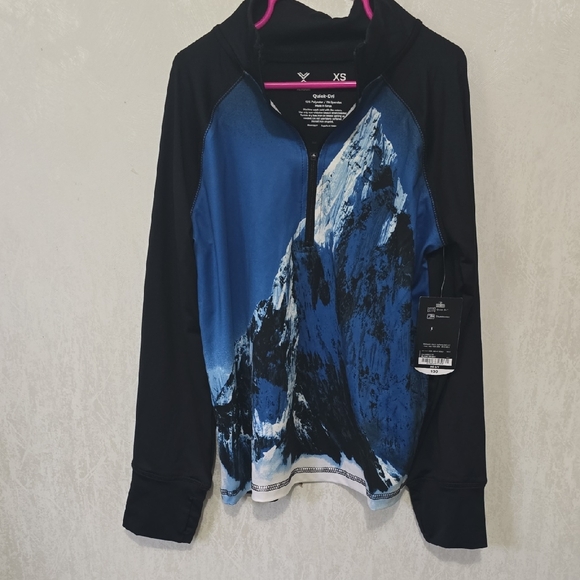 Xersion Boys Black and Blue Mountain Print Pullover 6/7 NWT - Picture 1 of 4
